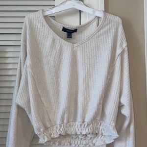 🔹Forever 21 cream colored sweater🔹